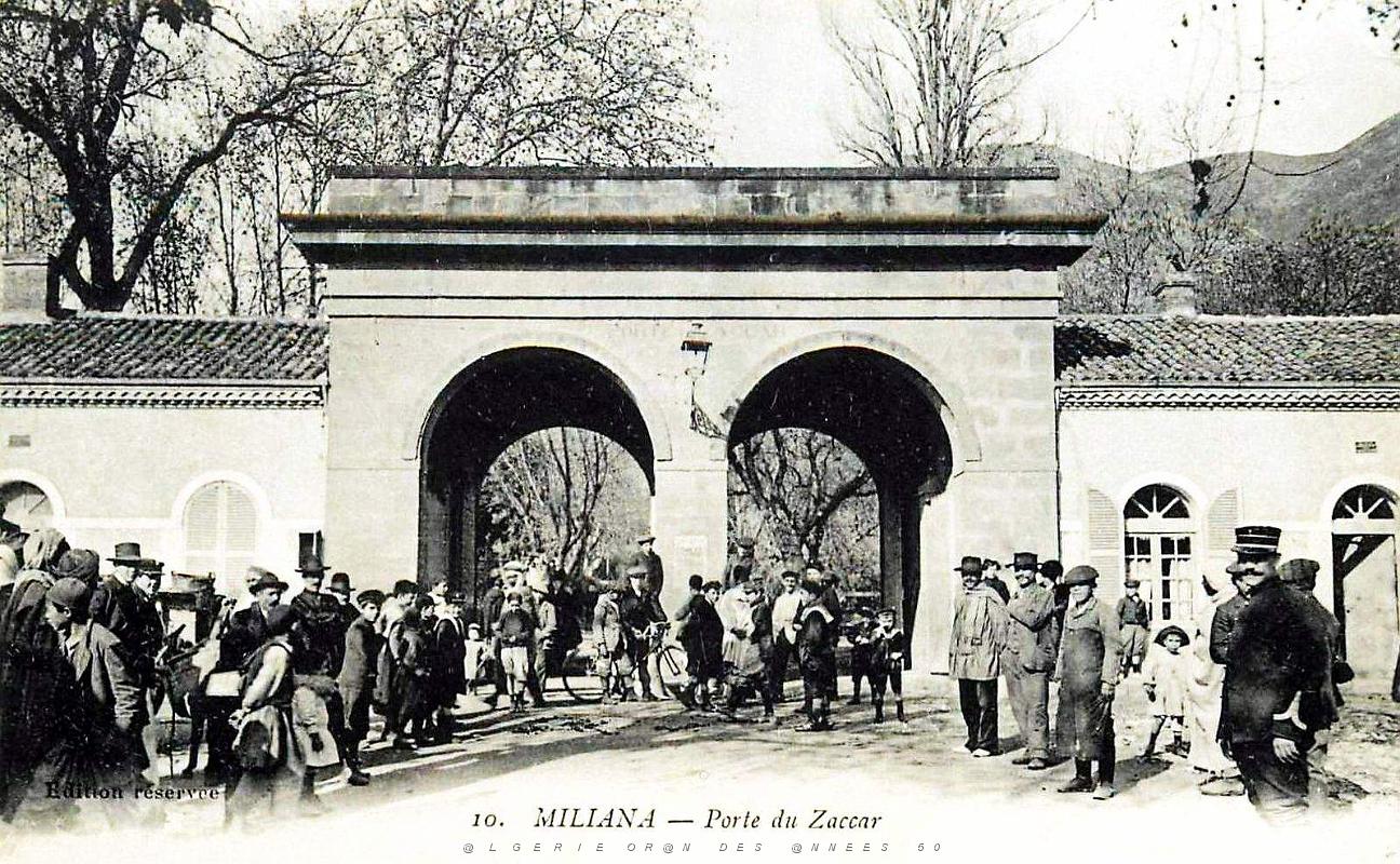 1948- Miliana - Porte du Zaccar.jpg